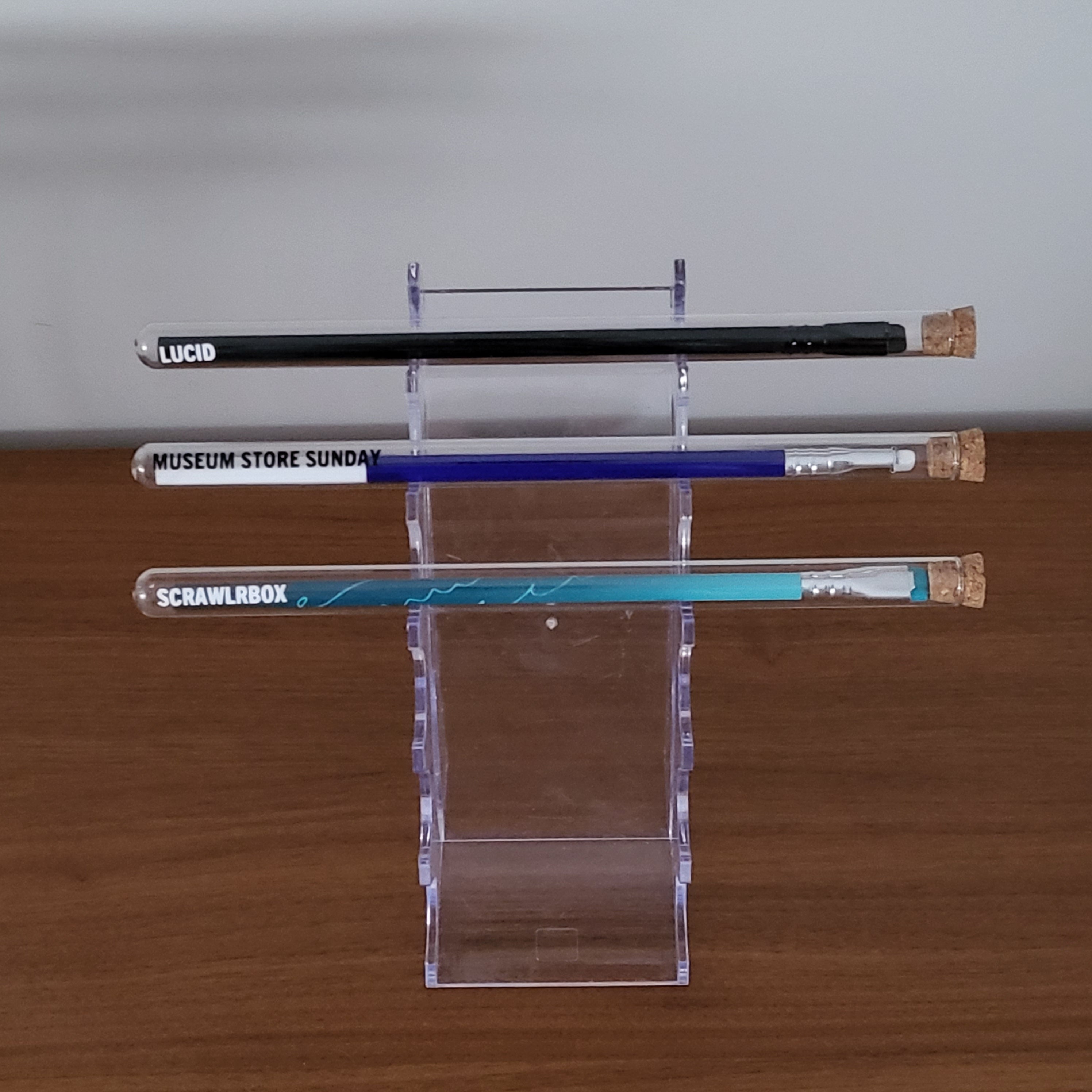6-slot display.